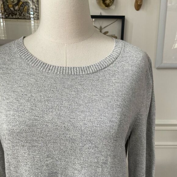 Talbots Grey Tunic Sweater Welt Pockets Back Neck Zip M - Picture 2 of 6